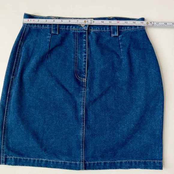 Bill Blass Classic Blue Denim Skirt - Picture 4 of 5